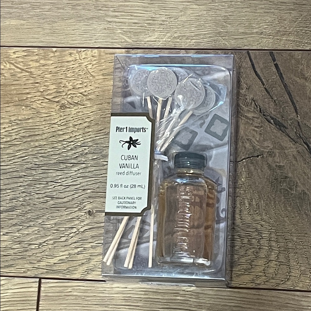 PIER 1 🤍🤎 Imports Reed Diffuser Cuban Vanilla NWT